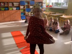 Rok szkolny 2024-2025 - 063 - DzieΣ kobiet w zeróweczkach